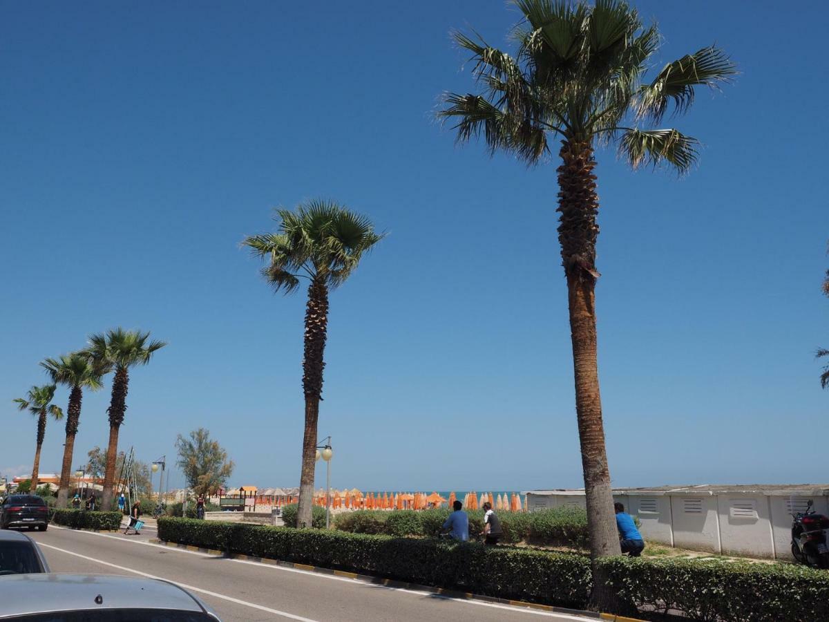 La Casa Sul Mare Lejlighed Montesilvano Marina Eksteriør billede